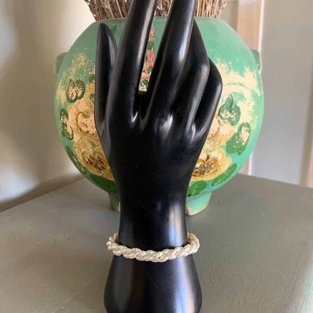 Twisted Fresh water PEARL Bracelet, in Gold, Unmarked